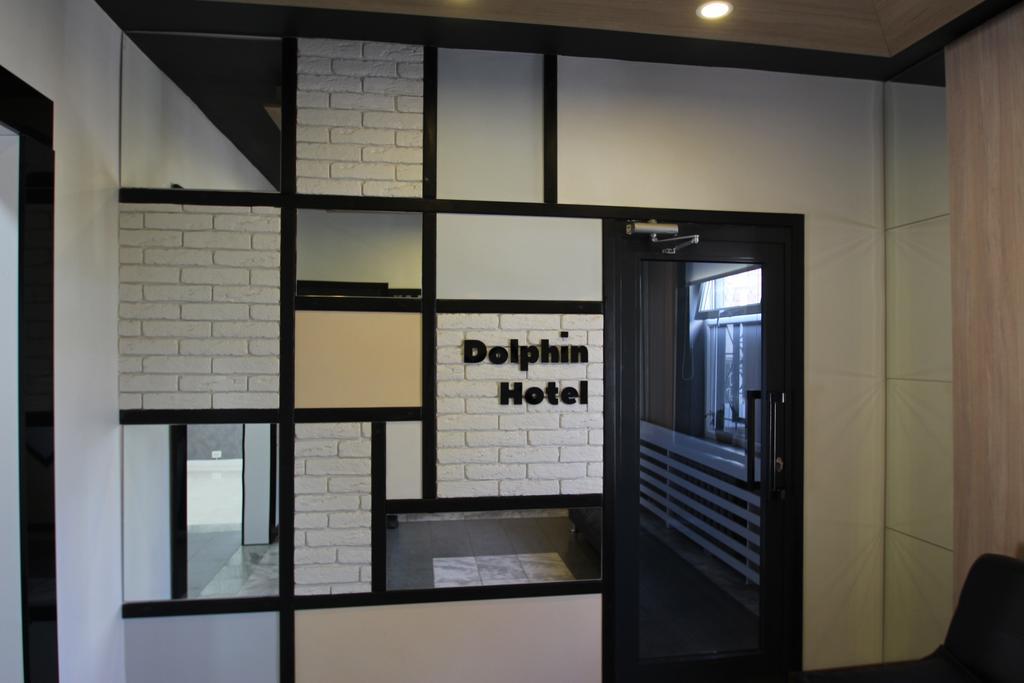 Delphin Guest House Bisjkek Eksteriør billede